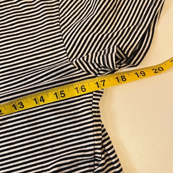 🧁Y2K Black & White Striped Top y2k retro bold artistic tumblr indie sleaze 90s - Picture 6 of 7